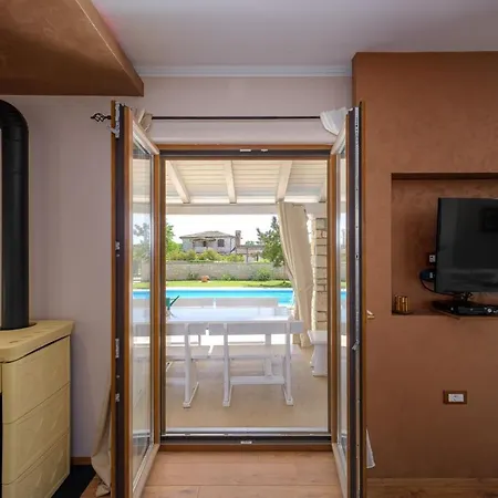 Neo Vila Tinjan