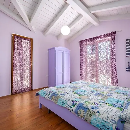 Neo Villa *