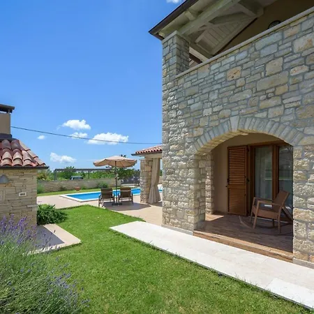 Neo Villa Tinjan