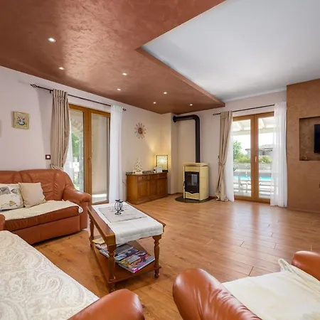 Neo Villa